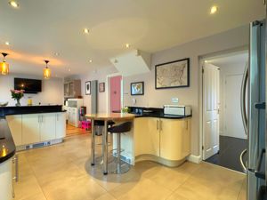 Photo 15- click for photo gallery